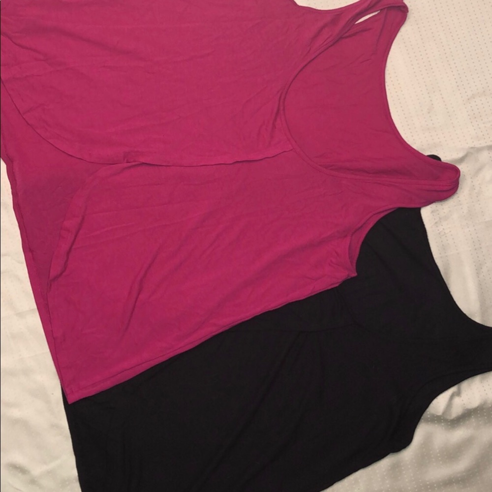 2 Loose Tanks
